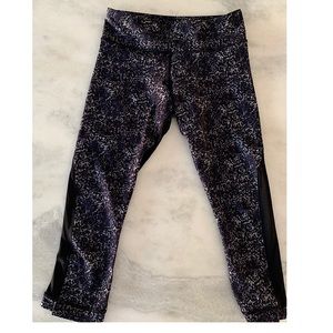 Lululemon Size 6 Cropped Legging